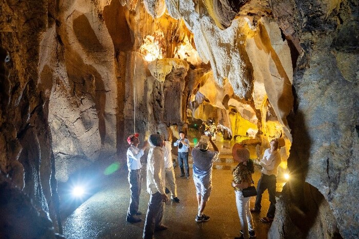 hệ thống thác nước ở Cổng Trời Đông Giang