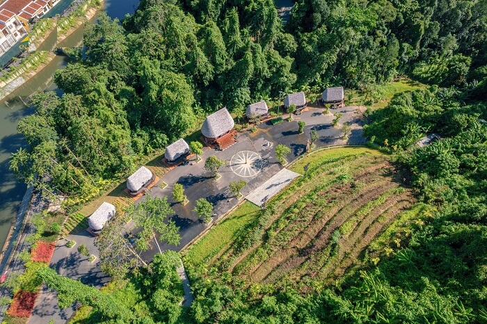 Làng Văn hóa Cơ Tu