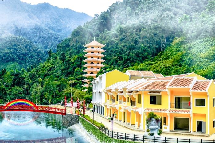 Địa điểm tham quan tại Cổng Trời Đông Giang