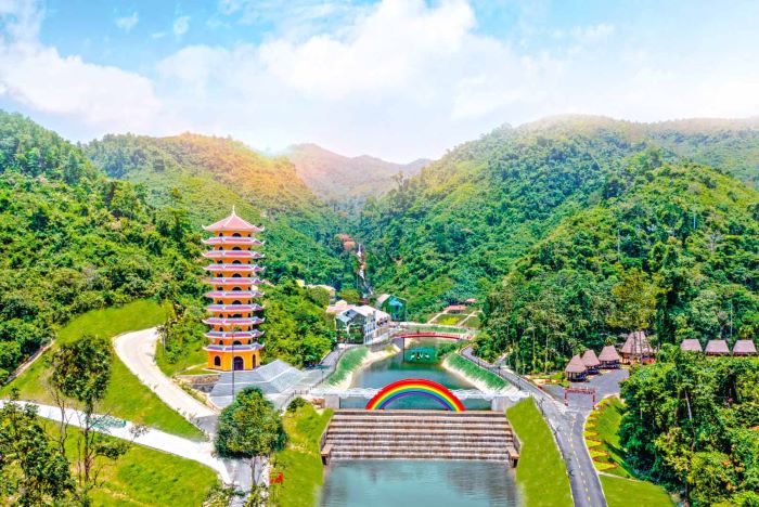 Địa điểm tham quan tại Cổng Trời Đông Giang