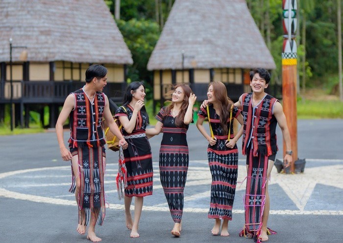 Địa điểm tham quan tại Cổng Trời Đông Giang