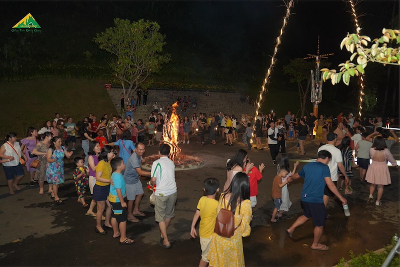 đốt lửa trại