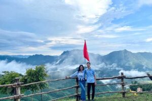 Trải nghiệm săn mây ở Cổng Trời Đông Giang