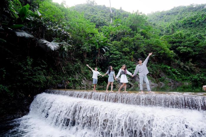Cổng Trời Đông Giang cách Đà Nẵng bao nhiêu km