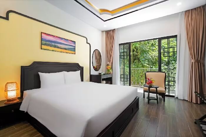 Khách sạn Cổng Trời Đông Giang