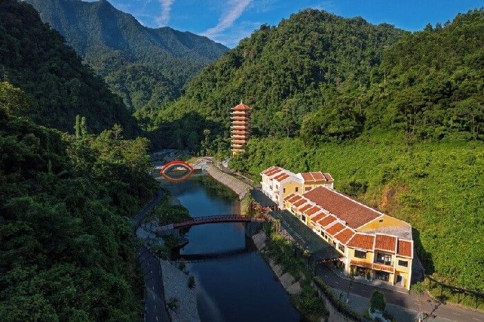 Khách sạn Cổng Trời Đông Giang