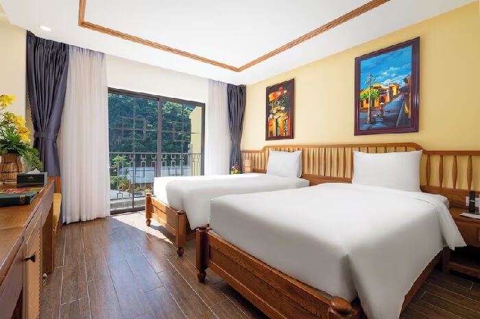 Khách sạn Cổng Trời Đông Giang