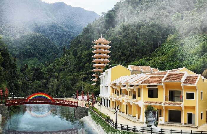 Khách sạn Cổng Trời Đông Giang